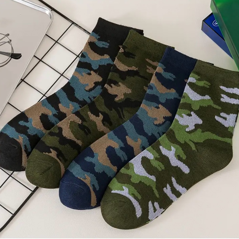 Men's Cotton Blend Crew Socks, Perfect Holiday Gift, NEW, Assorted Camo …